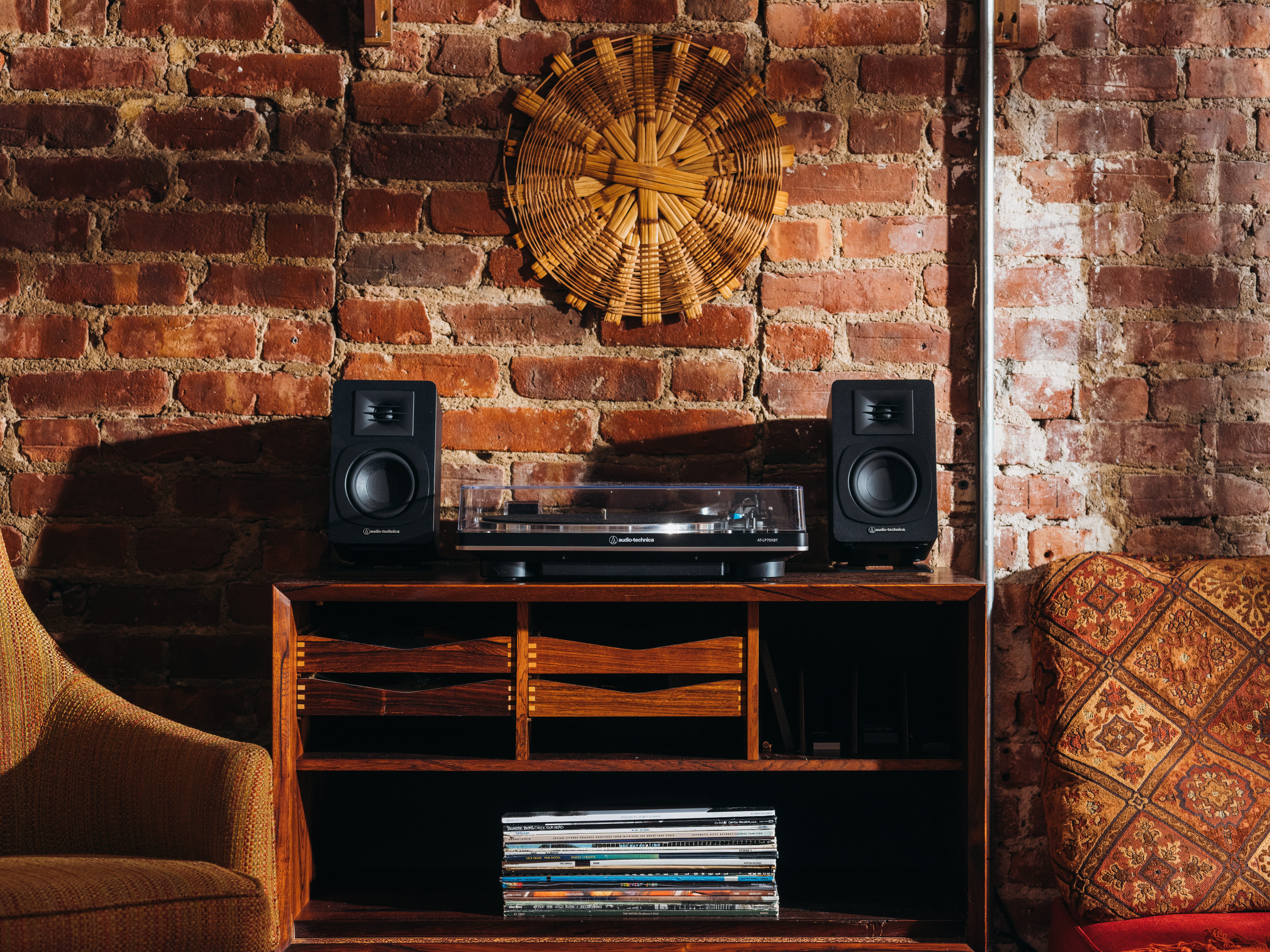 Audio Technica - AT-SP3X Powered Bookshelf Speakers (Pair Audio Technica - AT-SP3X Powered Bookshelf Speakers (Pair