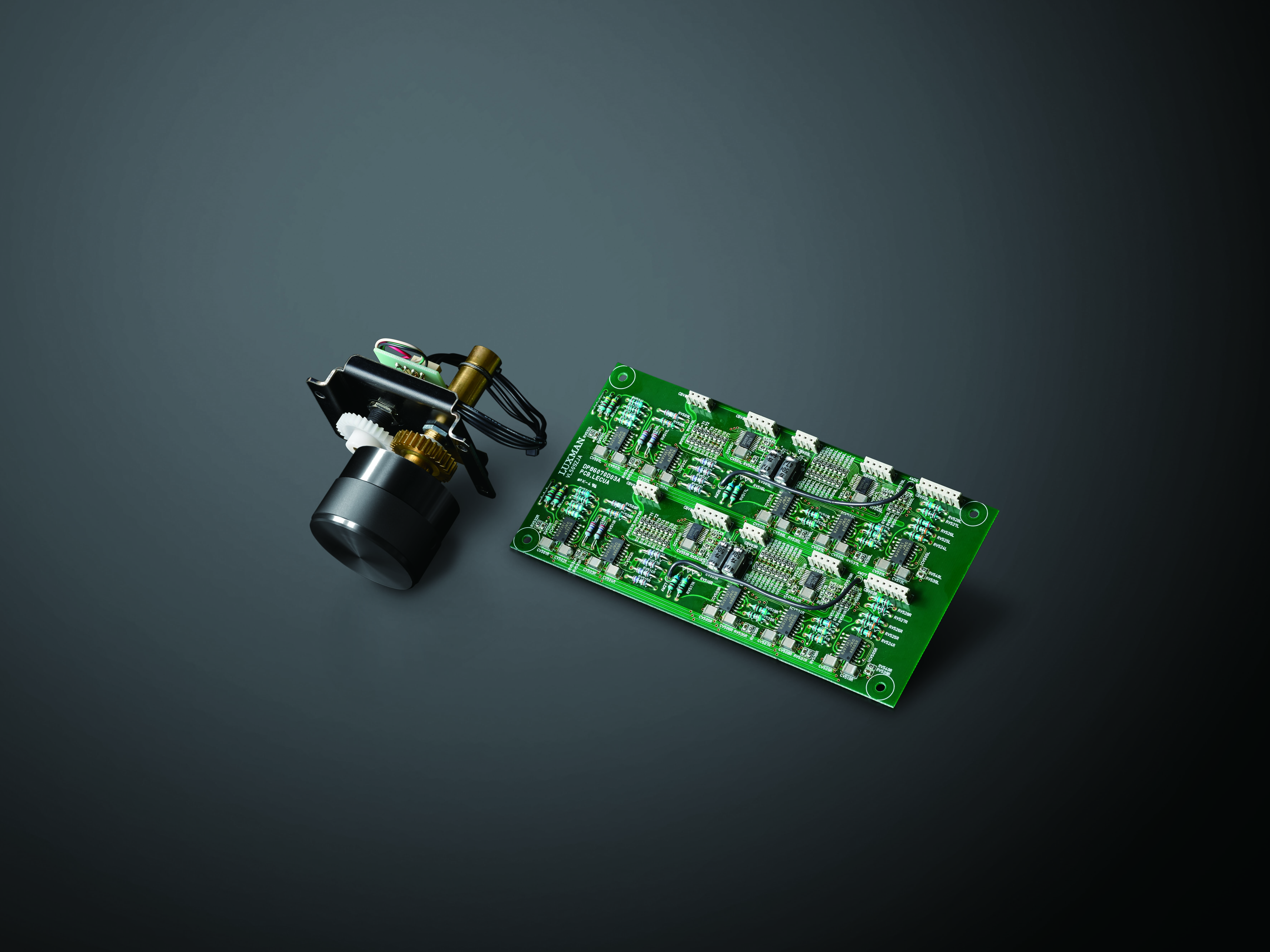 Luxman - L-509Z Black Edition Centennial Integrated Amplifier