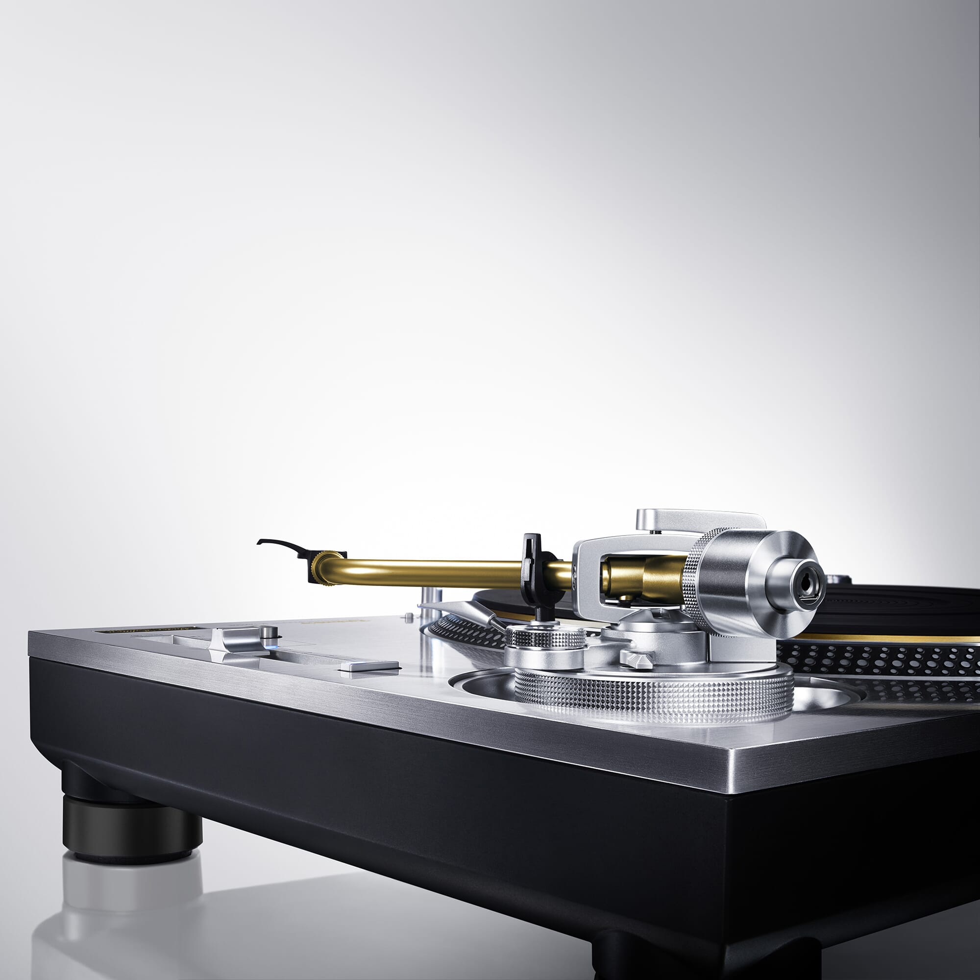 Technics - SL-1200GME Grand Master Edition Direct Drive Turntable