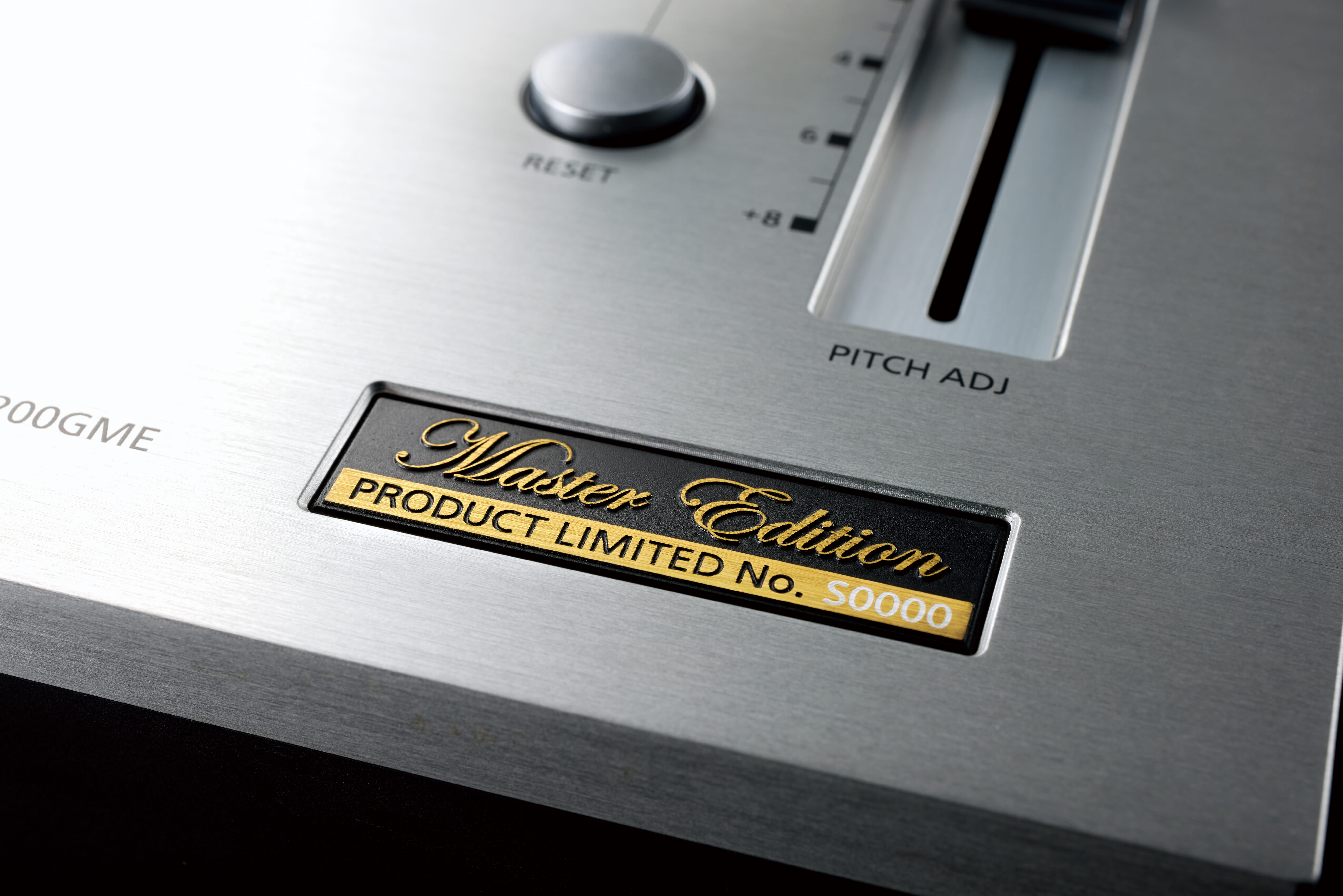 Technics - SL-1210GME Grand Master Edition Direct Drive Turntable